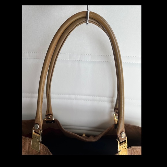 V E R S A C E - Picture 3 of 6